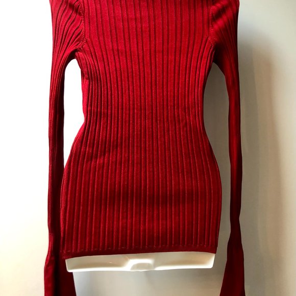 Anne.x bell sleeve sweater - Picture 2 of 2